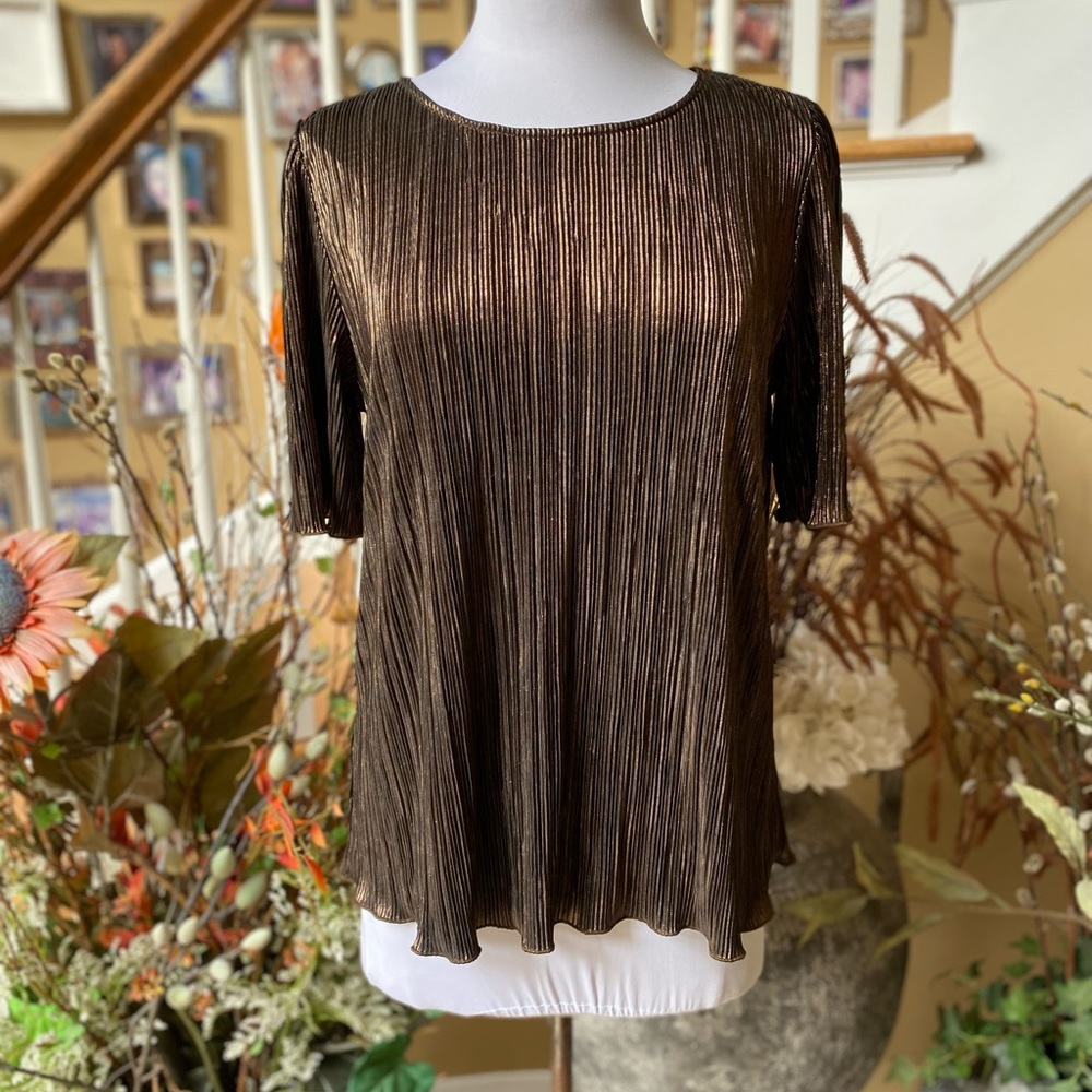 Ann Taylor size Med gold/black shimmer and pleated blouse, crew neck. - Picture 1 of 5
